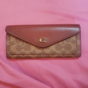 Coach ❤ Signature logo Wyn colorblock wallet